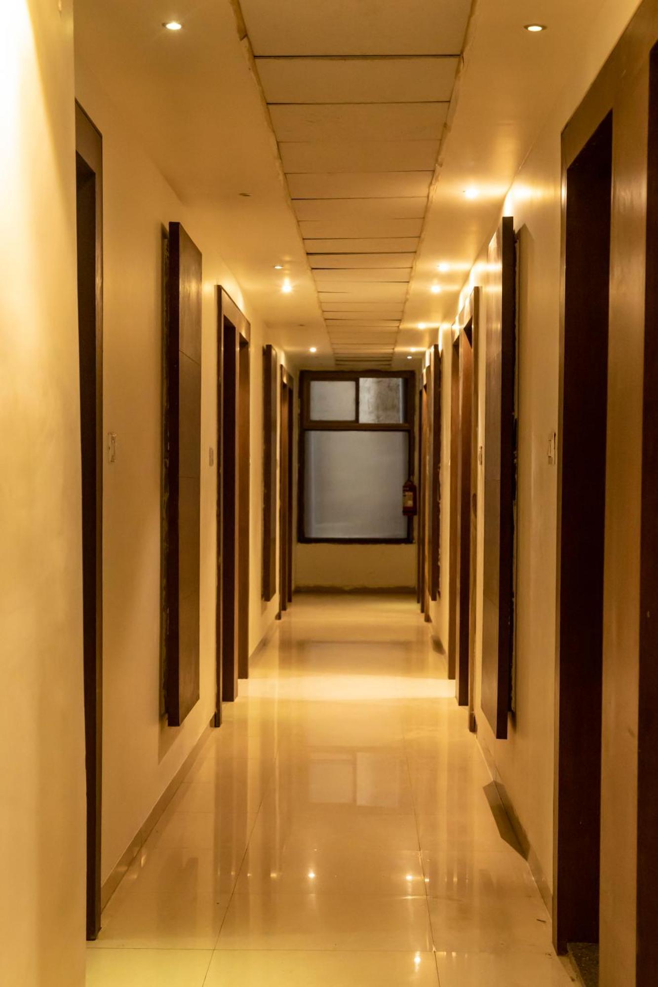 Adarsh Palace Hotel Bhopal Buitenkant foto
