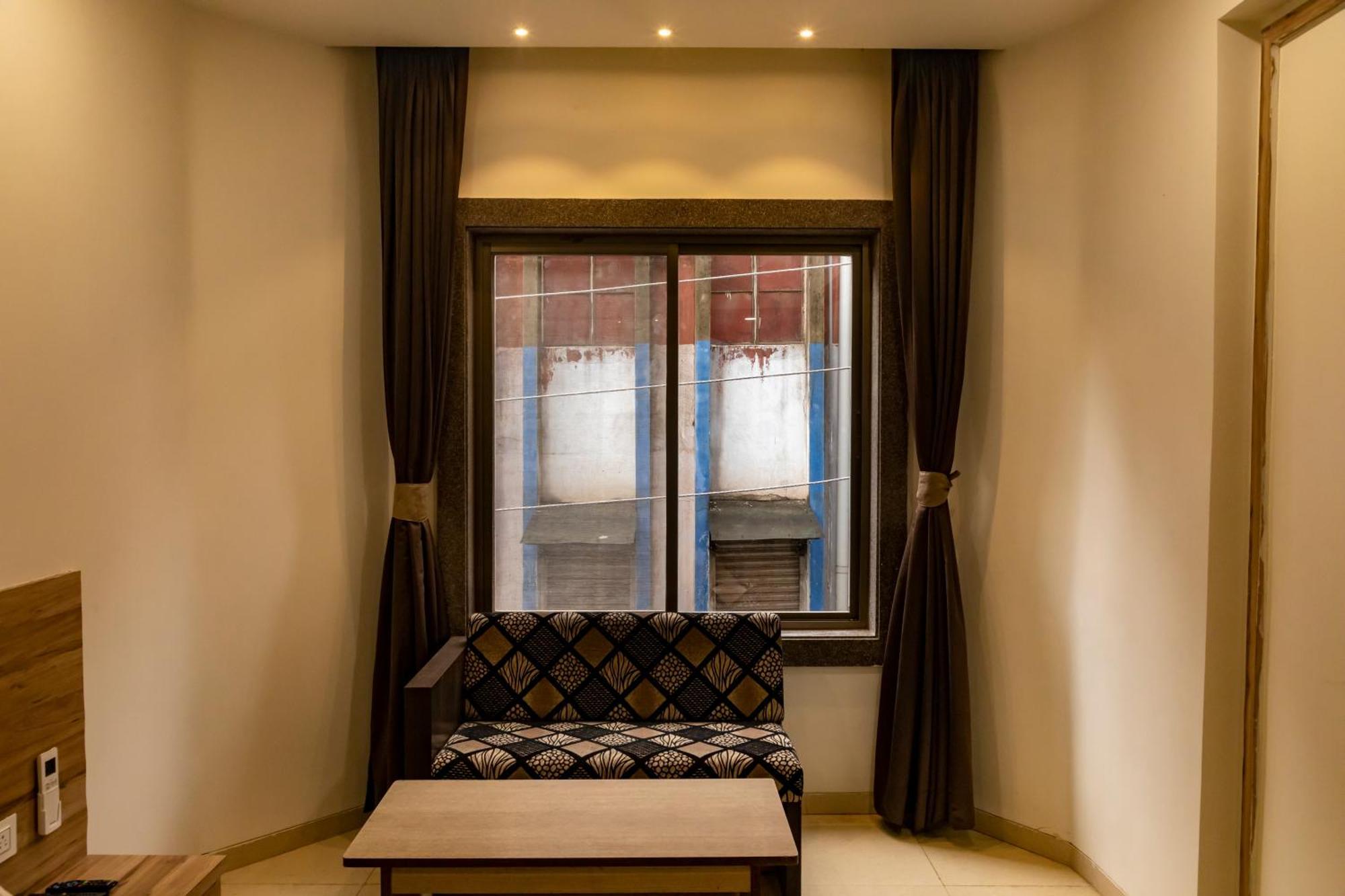 Adarsh Palace Hotel Bhopal Buitenkant foto